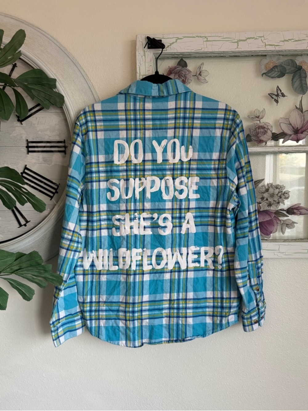 Disney Cakeworthy Alice in Wonderland Wildflower Plaid Button Up Shirt Medium